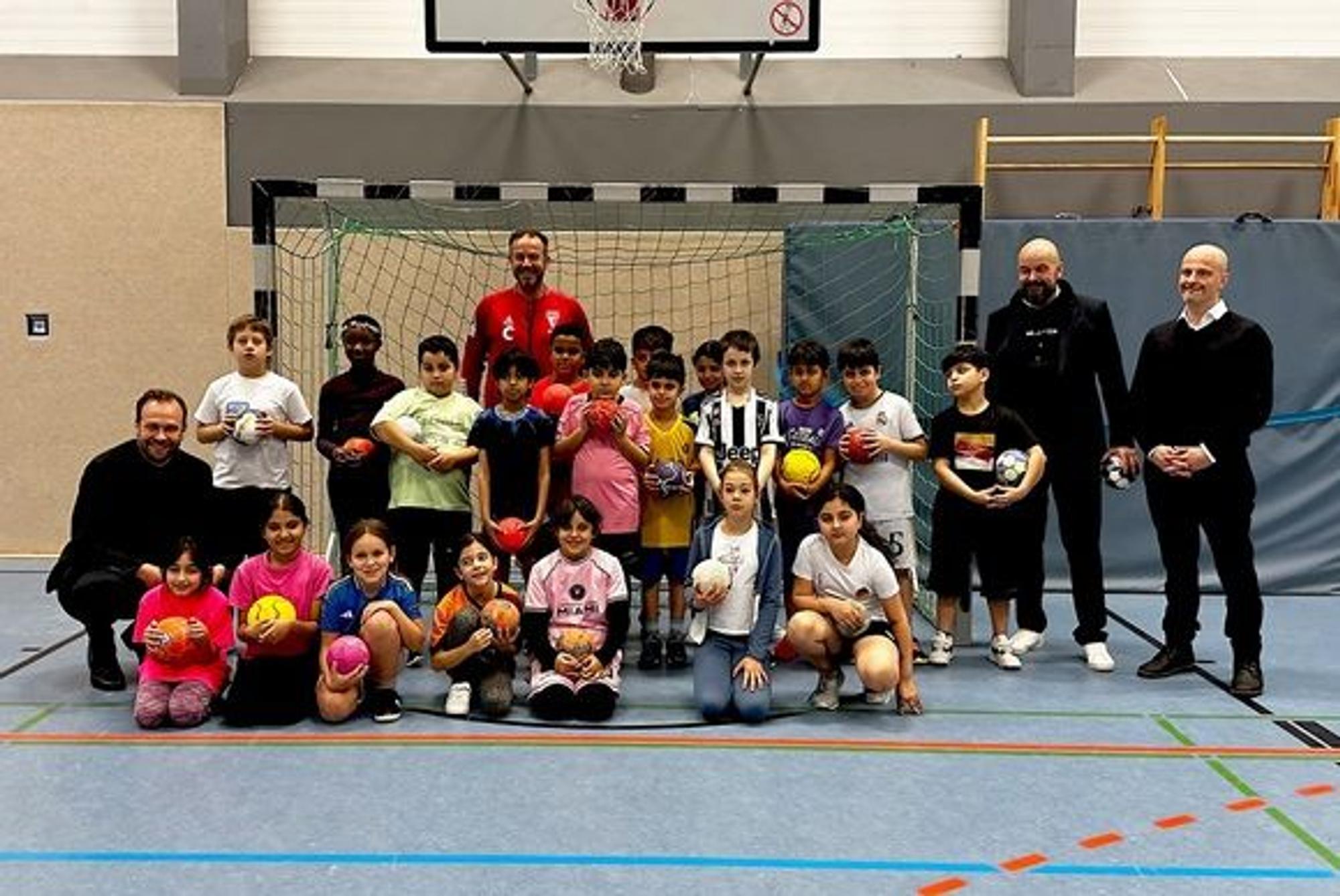 Die „1. Kölner Grundschul-Handball-Liga“ ist in GGS Merianstraße gestartet.