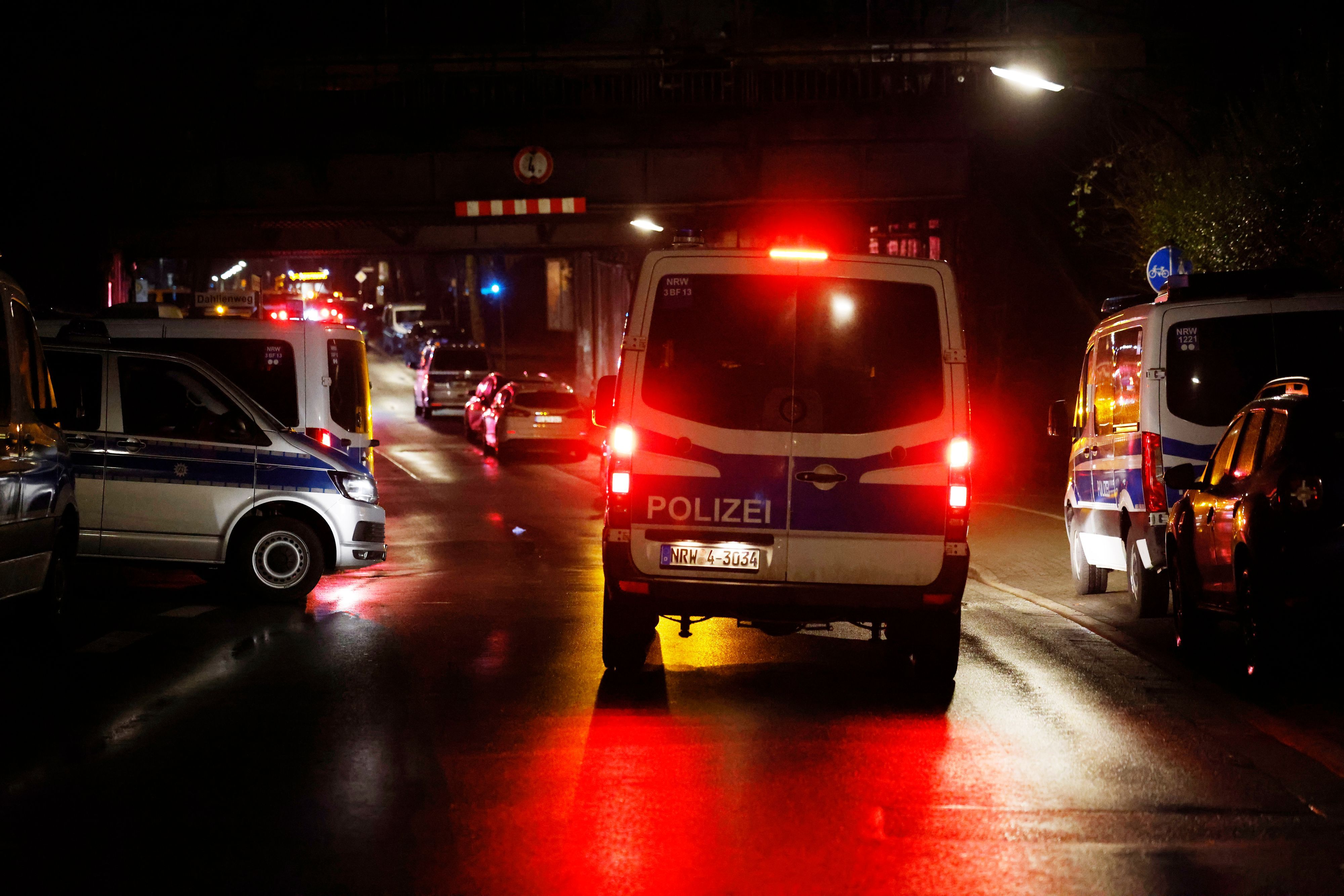 Die Polizei konnte die Verdächtigen schließlich stellen. (Symbolfoto)