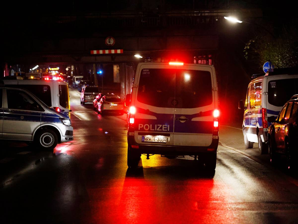 Die Polizei konnte die Verdächtigen schließlich stellen. (Symbolfoto)