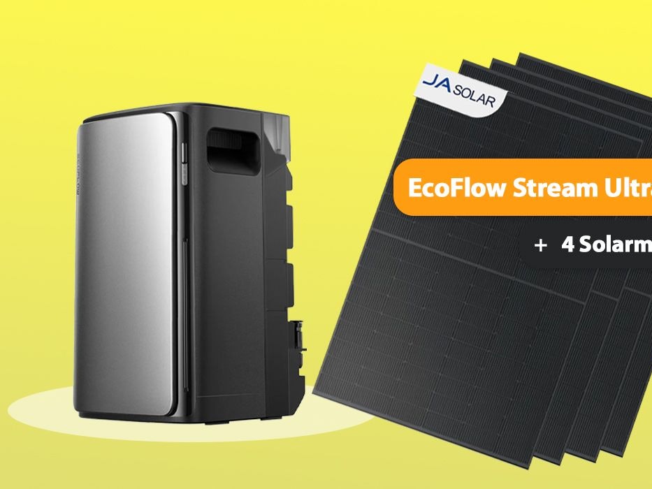EcoFlow Stream Ultra X Speicher mit vier bifazialen 500-Wp-Solarmodulen als Balkonkraftwerk-Set.