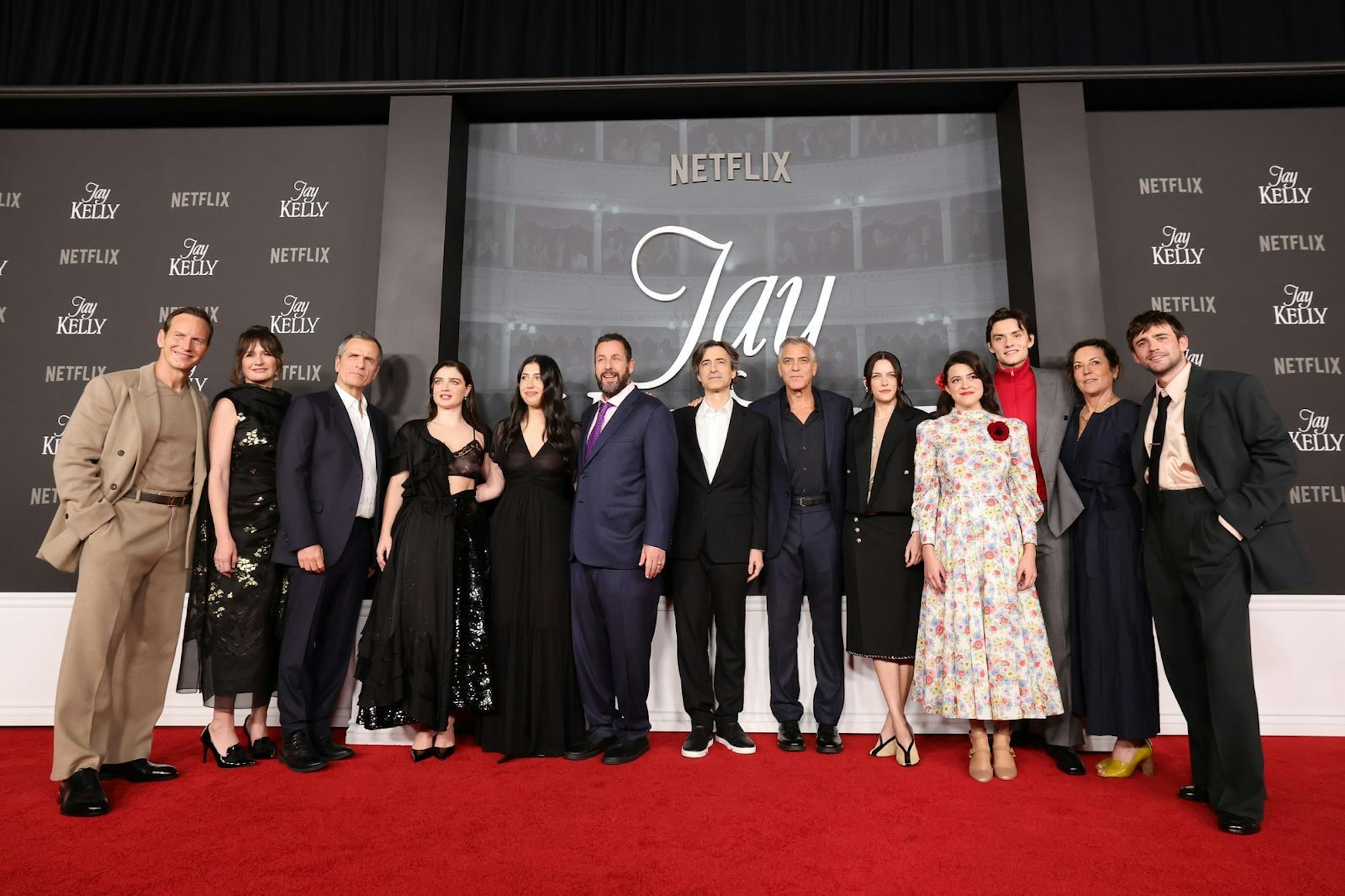 Für den Film „Jay Kelly“ stand George Clooney unter anderem an der Seite von Adam Sandler und Laura Dern vor der Kamera. (Bild: 2025 Getty Images/Emma McIntyre)