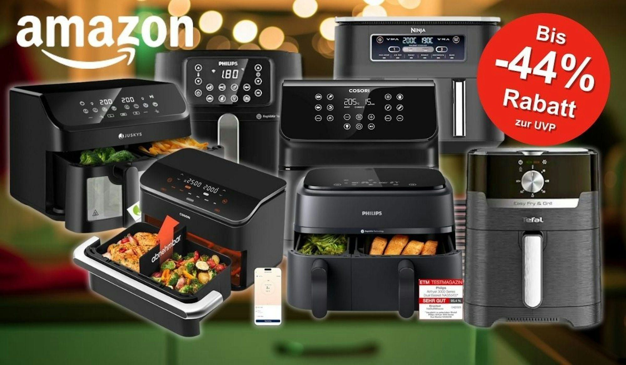 Airfryer von Cosori, Ninja, Russell Hobbs, Philips vor einer leicht beleuchteten, weihnachtlichen Küche.