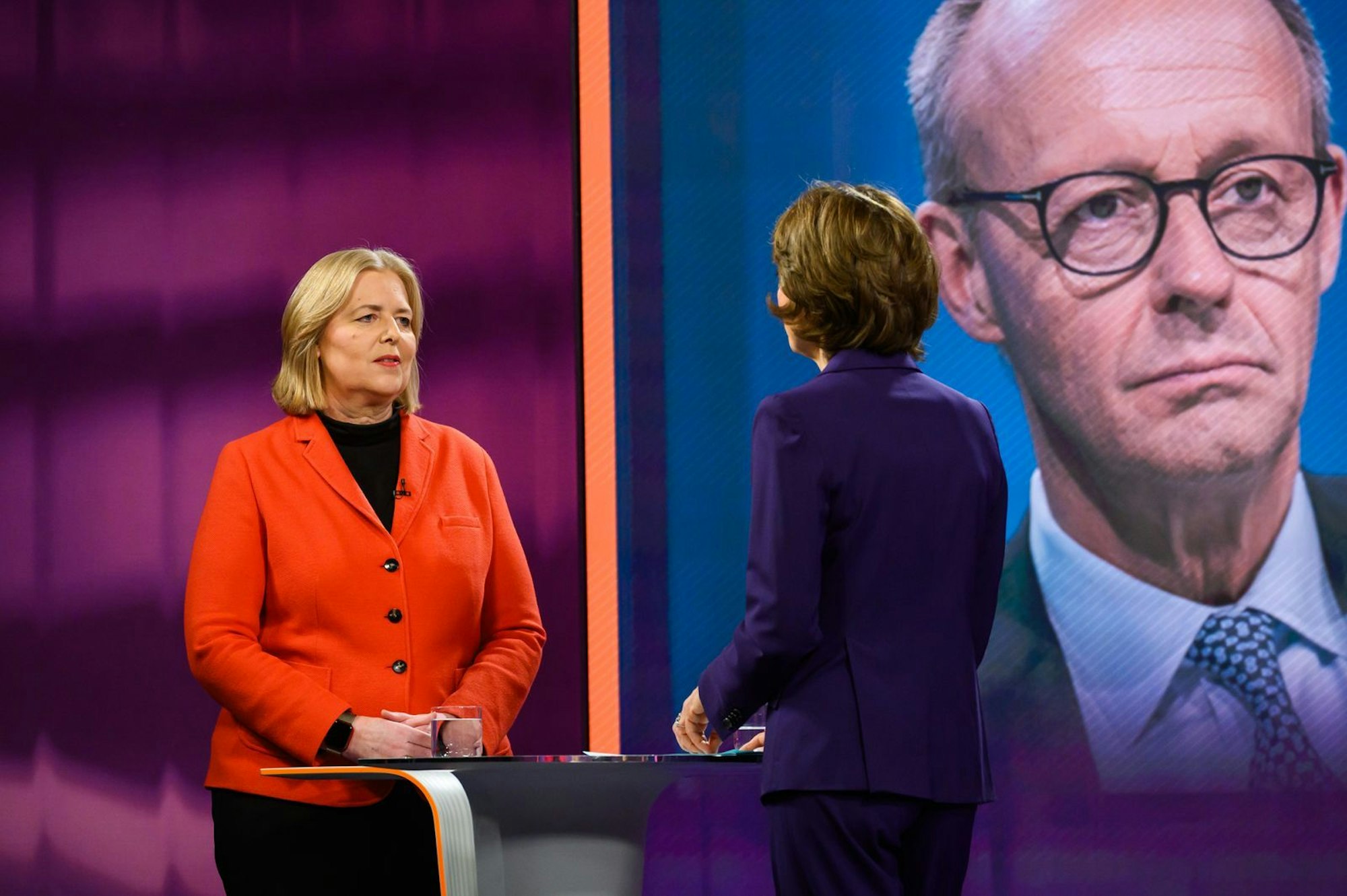 Arbeitsministerin Bärbel Bas war bei „Maybrit Illner“ zu Gast und wurde dort mit ihrer Kampfansage gegen Deutschlands Wirtschaftsbosse konfrontiert. (Bild: ZDF/Jule Roehr )