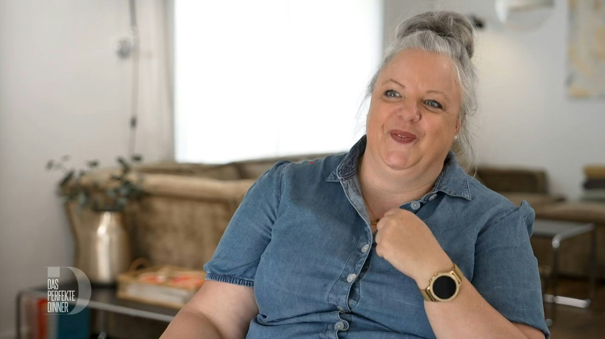 Lehrerin Lilly (47) aus Ottobeuren im Allgäu ist eine Frohnatur. (Bild: RTL)