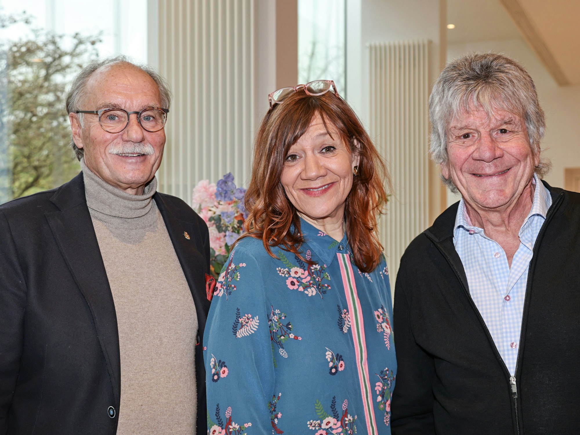 Bernhard Conin (l.) steht zusammen mit Annette Fuchs (Mitte) und Bömmel Lückerath (r.).