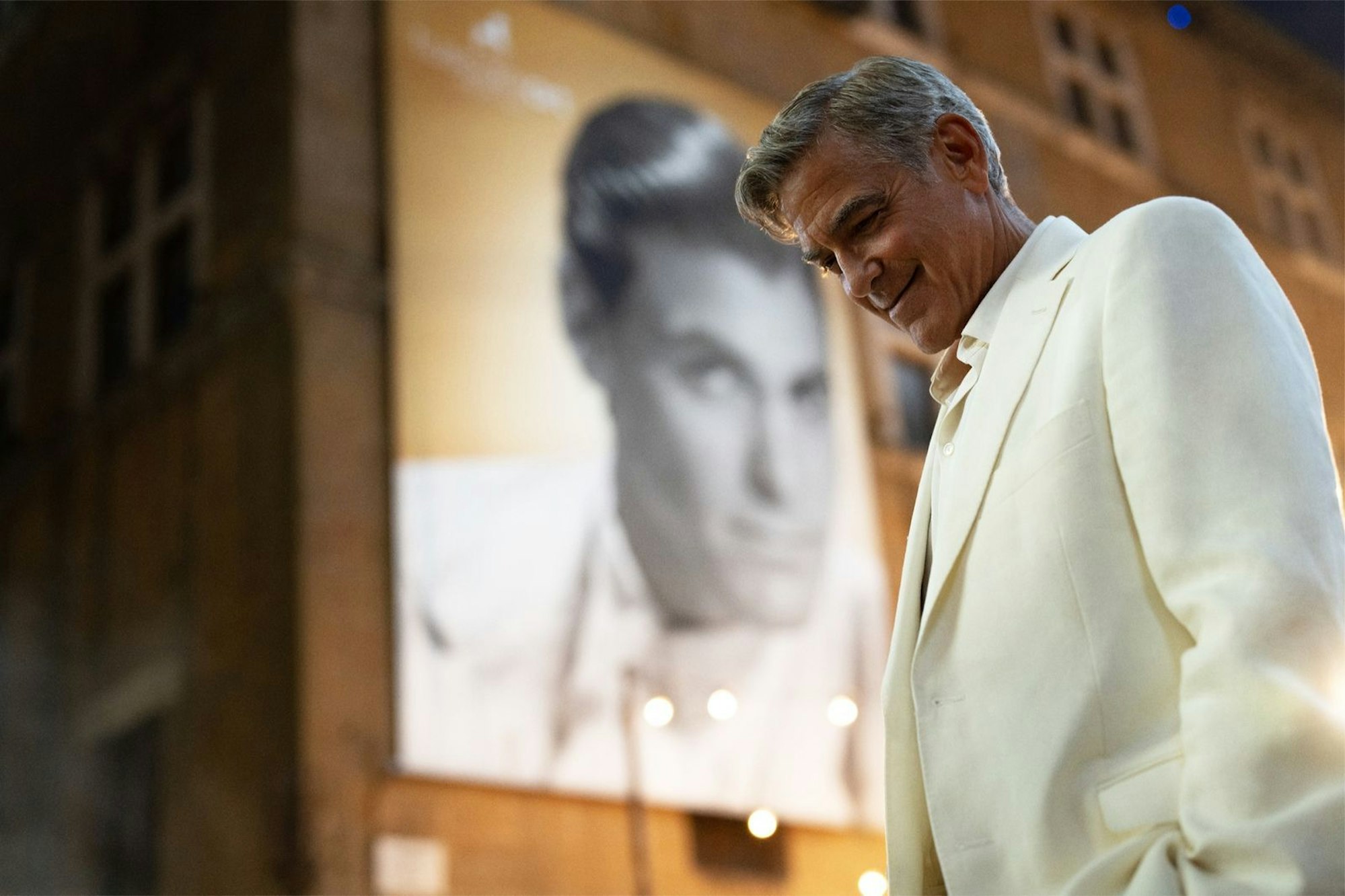Einer der größten Filmstars der Welt spielt einen der größten Filmstars der Welt: George Clooney ist der Beste. (Bild: 2025 Netflix / Peter Mountain)