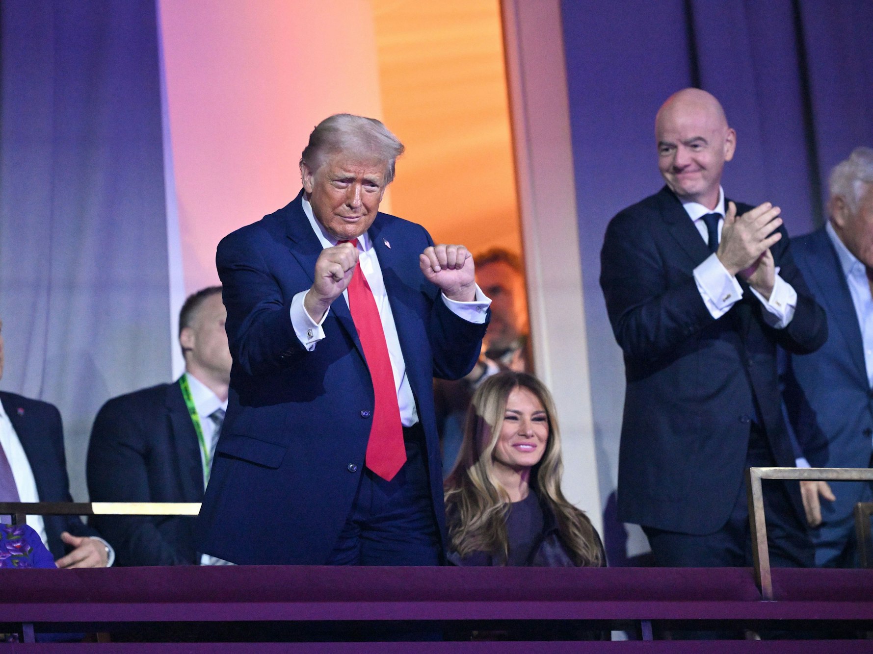 Donald Trump tanzte auf der Ehrentribüne. Das freute Ehefrau Melania und vor allem Fifa-Boss Infantino.