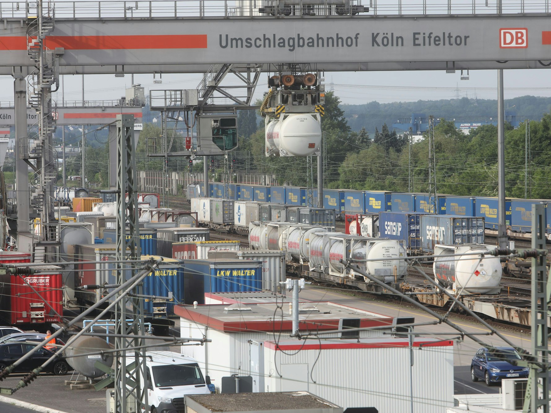 Auf dem Gelände des Güterbahnhofs Köln-Eifeltor kam es zu einem tragischen Arbeitsunfall.