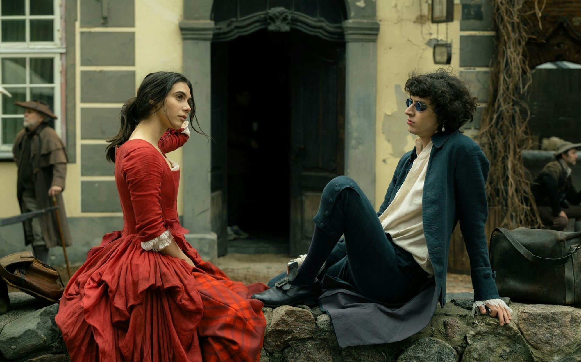 Maria Anna (Havana Joy) sorgt sich um ihren talentierten kleinen Bruder (Eren M. Güvercin). (Bild: WDR/Armands Virbulis)