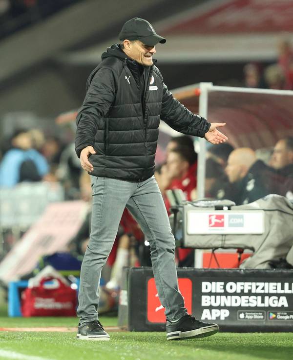 Trainer Alexander Blessin nach dem Spiel beim 1. FC Köln.