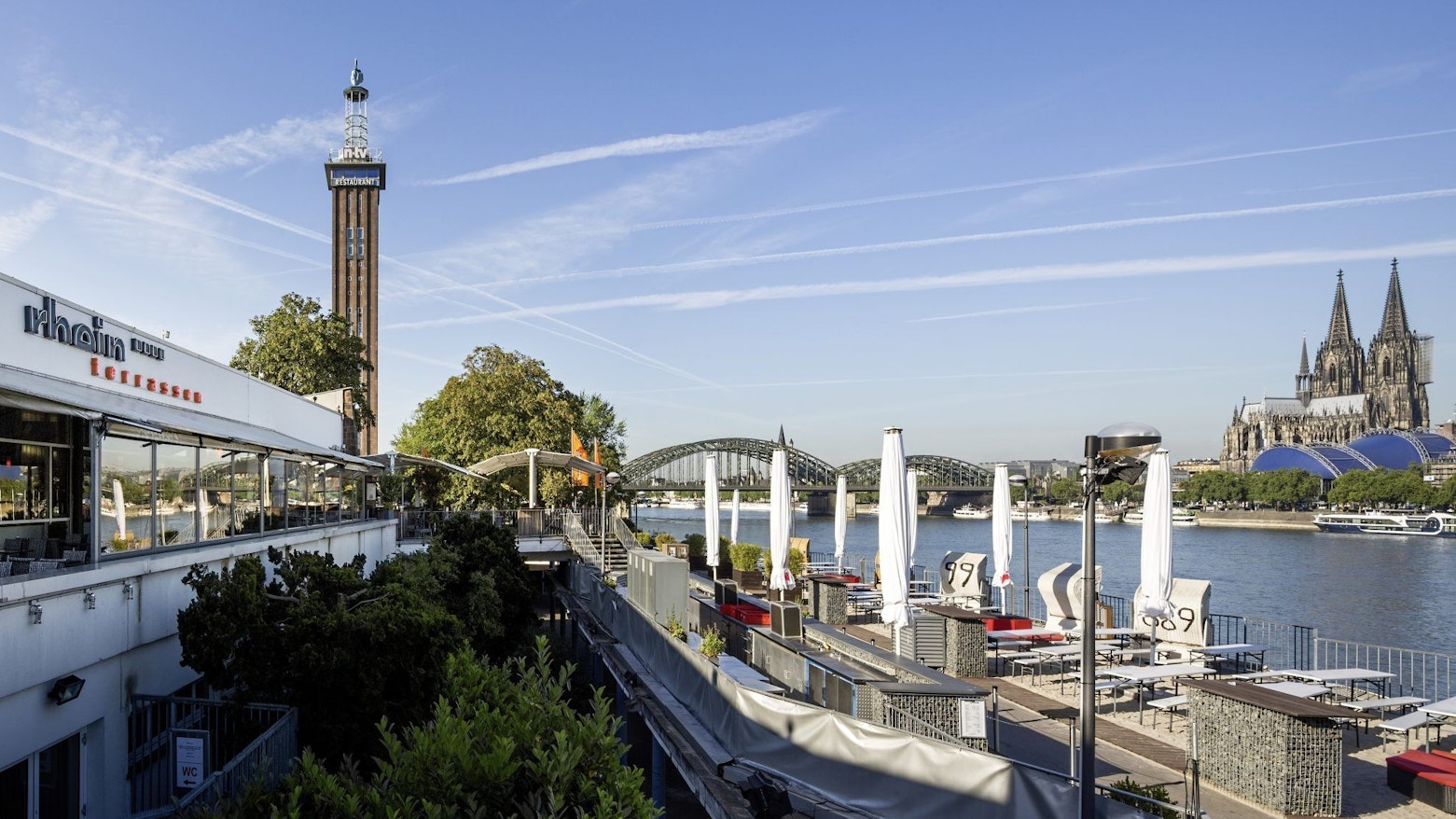 Der Biergarten der Rheinterrassen.