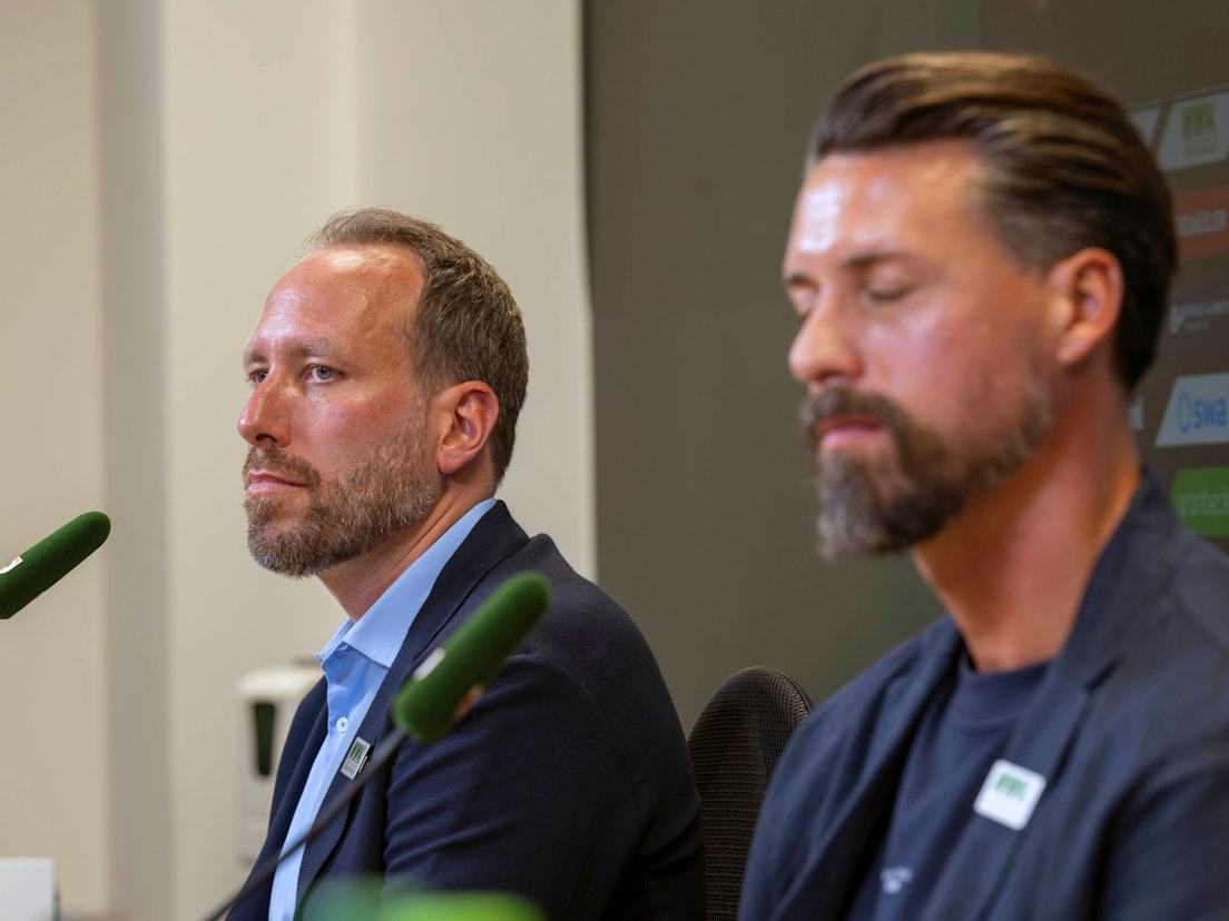 Michael Ströll und Sandro Wagner bei einer Pressekonferenz.