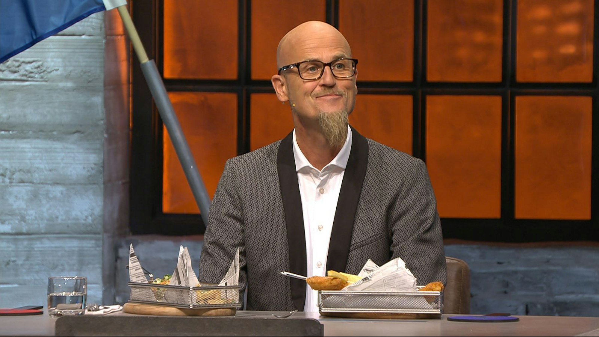 Ralf Zacherl, „wunderbarer Freund und Kollege“ von Steffen Henssler, war erstmals als Gast-Juror am Start. (Bild: RTL)