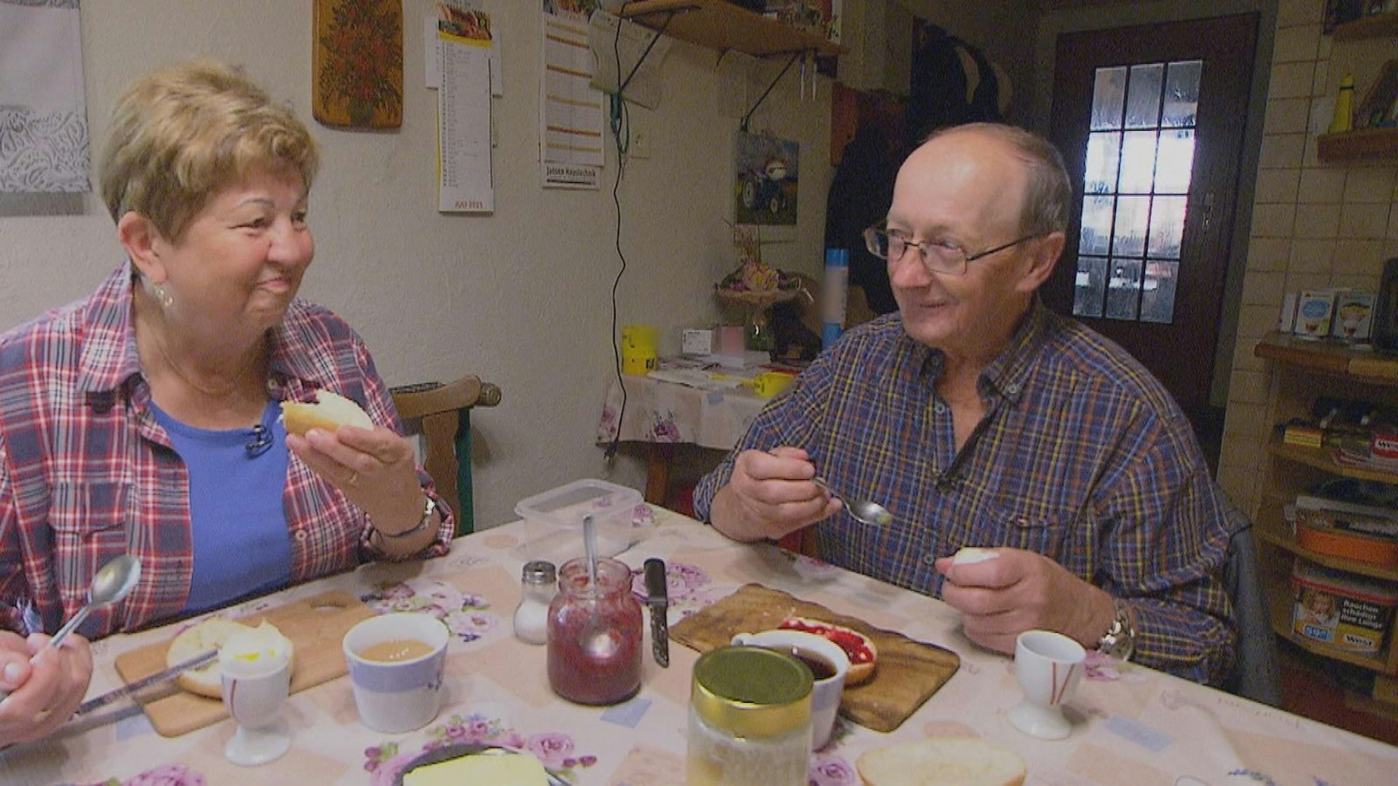 Verstehen sich bisher prächtig: Katharina und Walter. (Bild: RTL)