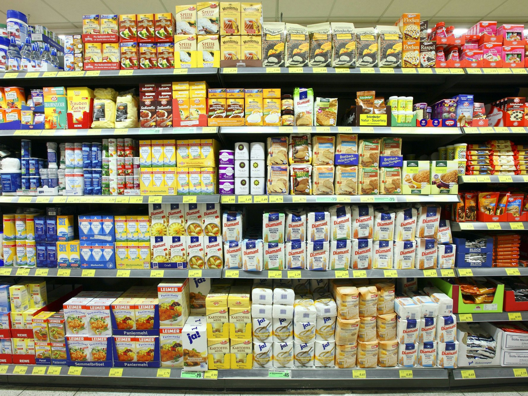 Inmitten der Weihnachtsbäckerei wird ein dringender Rückruf für ein beliebtes Produkt ausgerufen (Symbolbild).