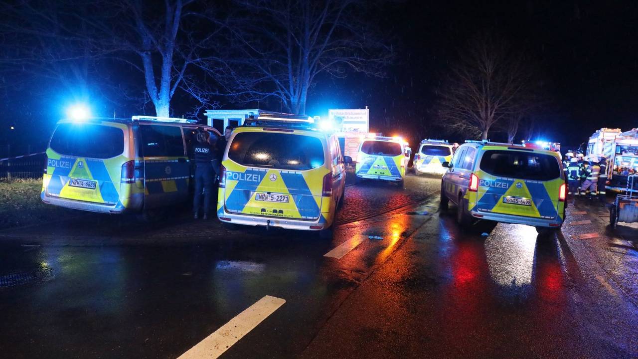 Die nächtliche Verfolgungsjagd bei Bonn führte über zwei Autobahnen, über ein Dutzend Polizeiwagen waren beteiligt.