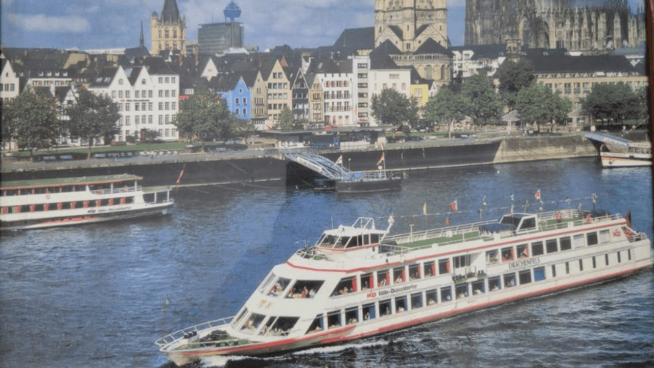 Dieses Foto von „Düsseldorf“ sorgt für einige Fragen im Netz.