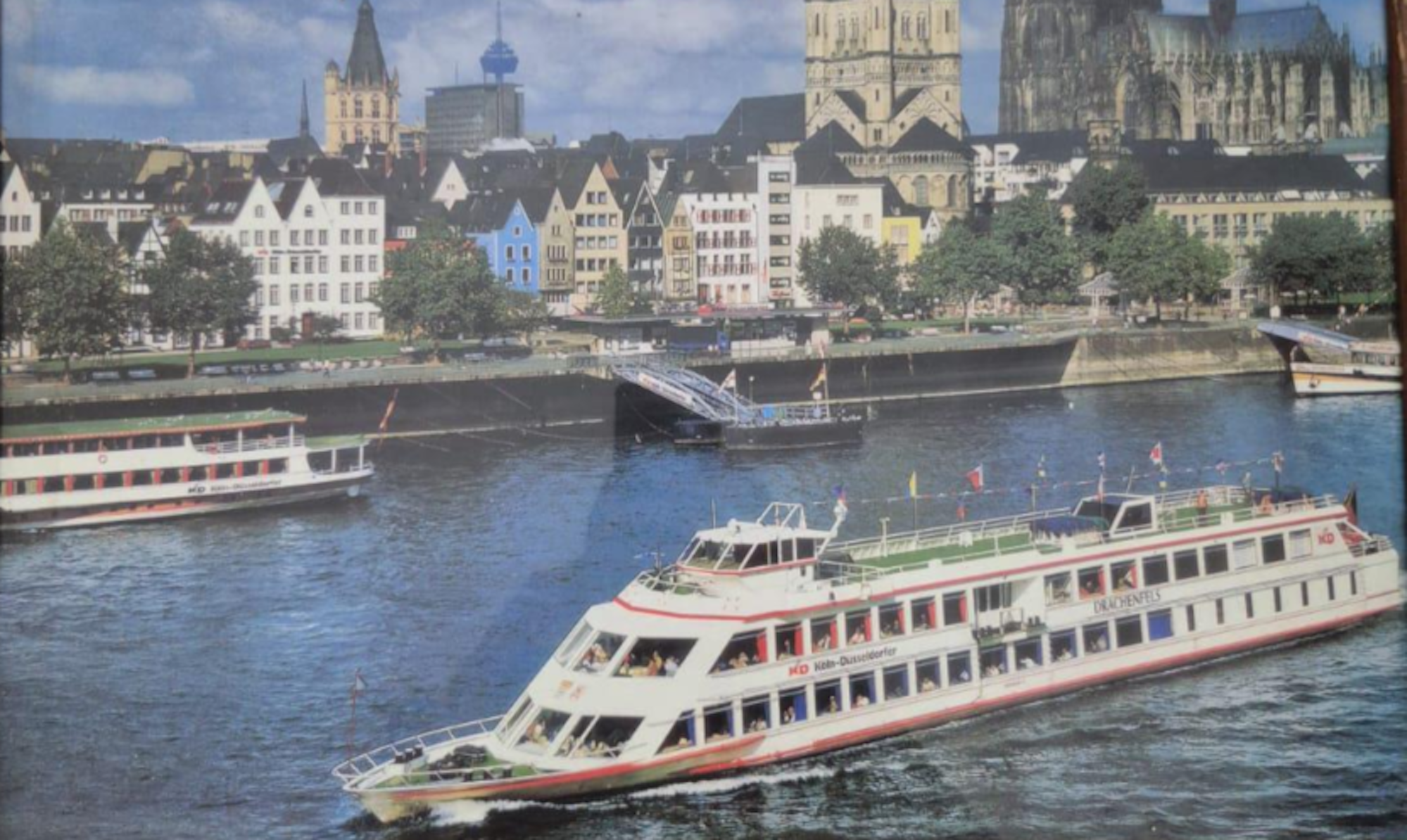 Dieses Foto von „Düsseldorf“ sorgt für einige Fragen im Netz.