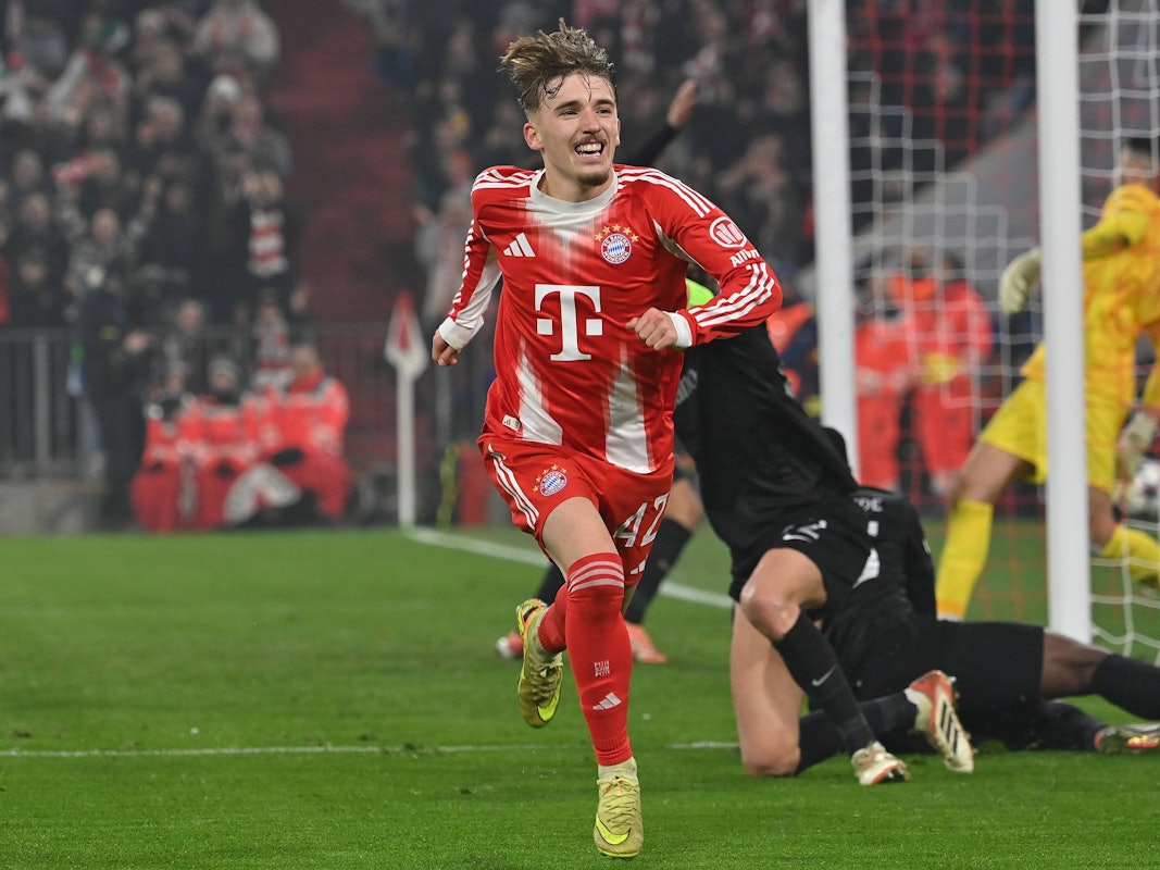 Lennart Karl bejubelt einen Treffer.