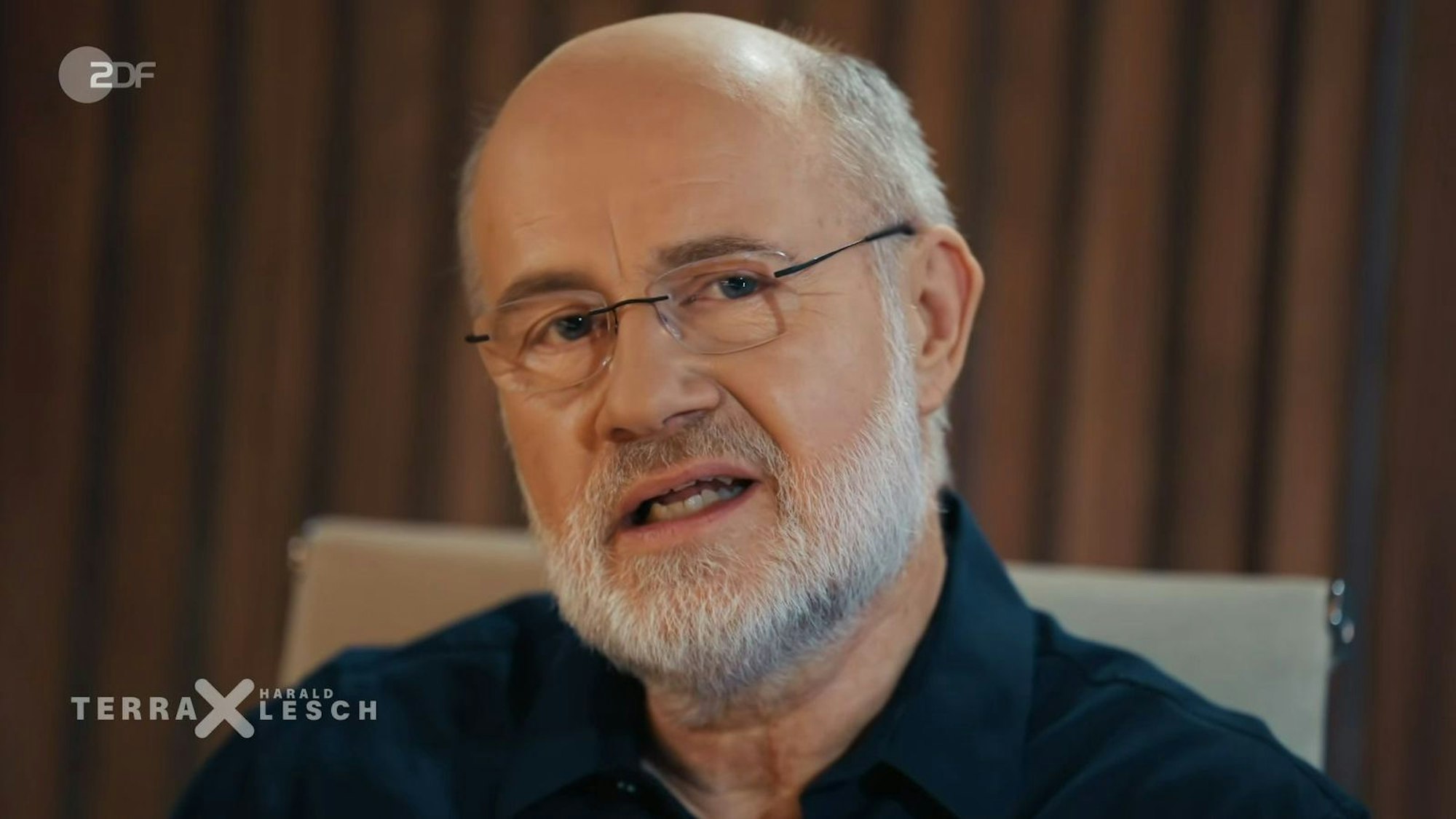 Harald Lesch blickt in seiner „Terra X“-Sendung auf ein Jahr zurück, das für die Wissenschaft kein gutes war. (Bild: ZDF)