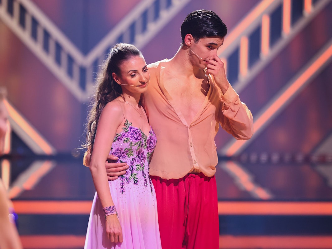 Diego Pooth, Influencer, und Ekaterina Leonova, Profitänzerin, stehen im Finale der RTL-Tanzshow „Let's Dance“ im Coloneum.