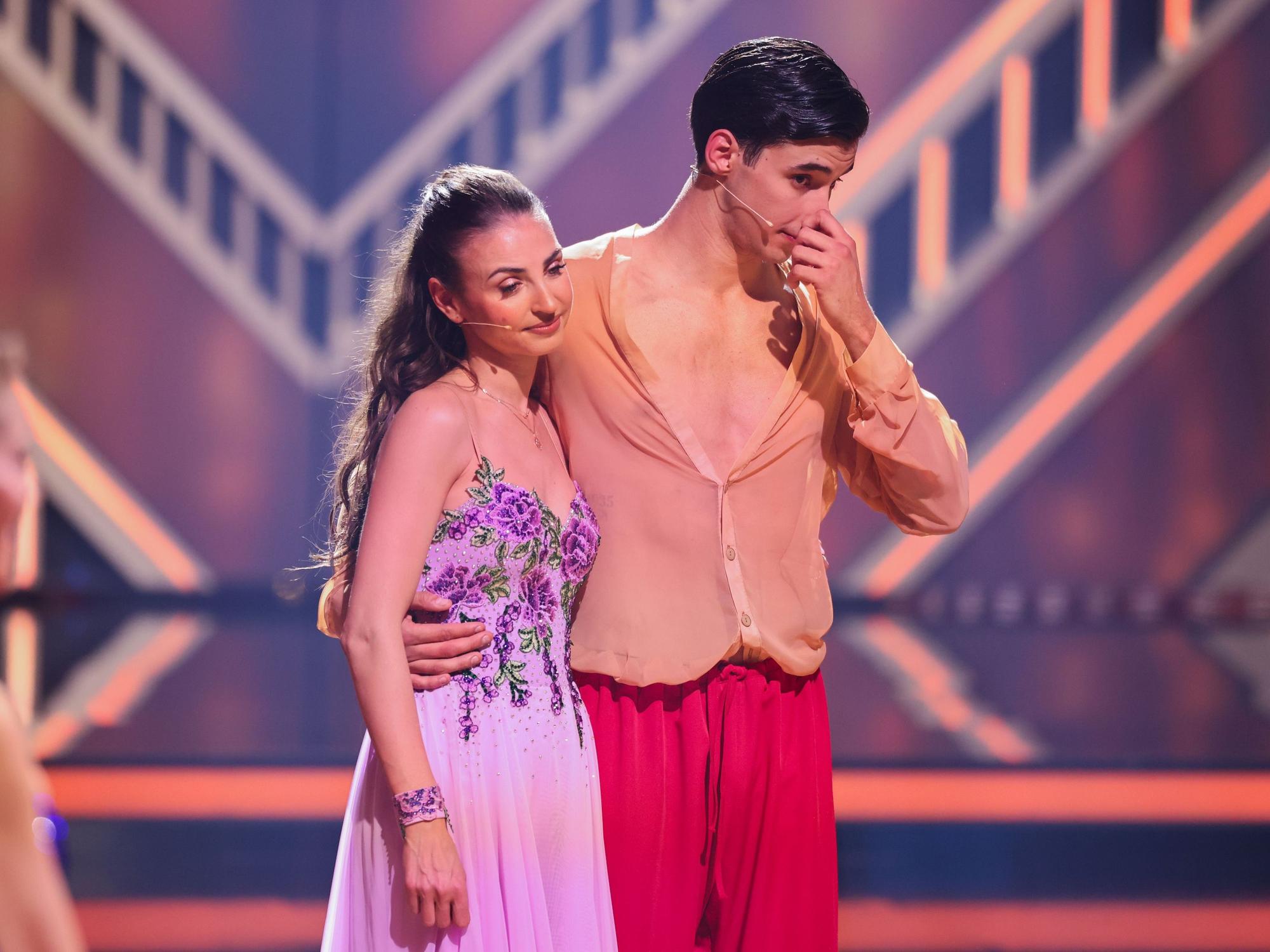 Diego Pooth, Influencer, und Ekaterina Leonova, Profitänzerin, stehen im Finale der RTL-Tanzshow „Let's Dance“ im Coloneum.
