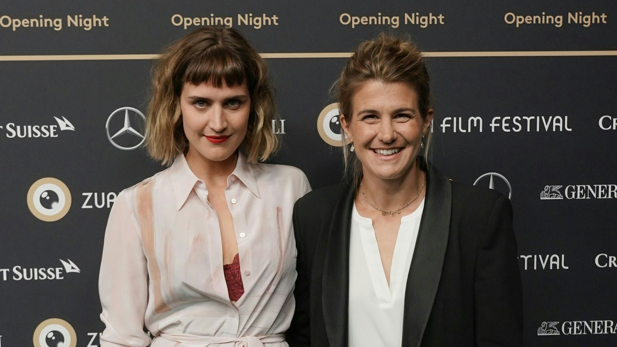 In „Und morgen seid ihr tot“ schlüpft Morgane Ferru (links) in die Rolle von Daniela Widmer. Im Interview sagt sie, welche Herausforderungen diese Darstellung mit sich brachte. (Bild: 2021 Getty Images/Thomas Niedermueller)