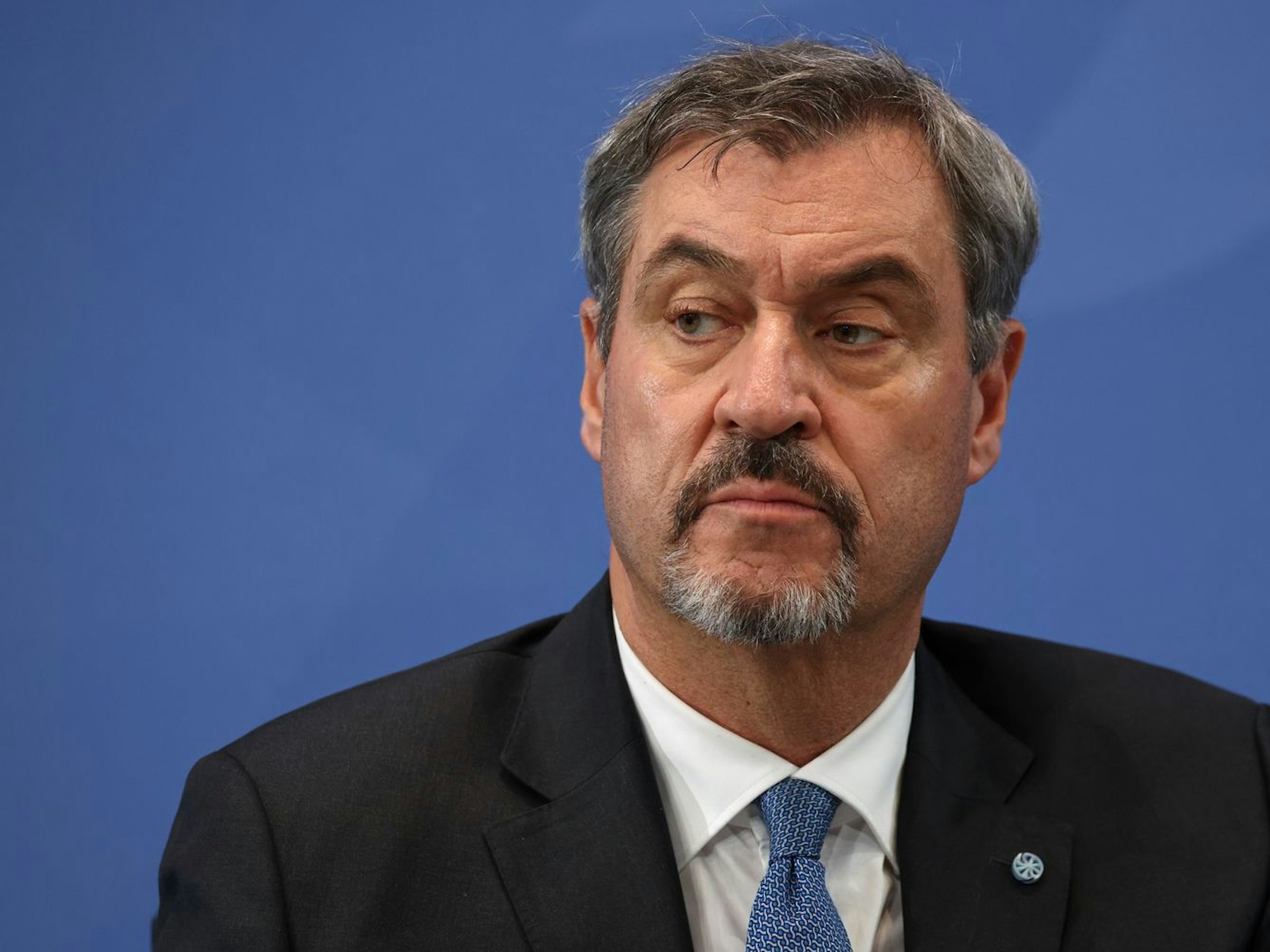 Laut Markus Söder seien es „wirklich böseste Sachen, die man seit Jahren bei den Grünen“ über ihn erzähle. (Bild: 2025 Getty Images/Sean Gallup)