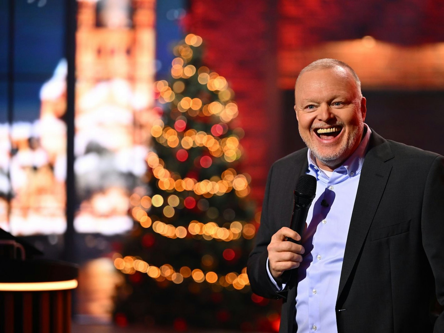 Stefan Raab war in der neuesten Ausgabe von „Die Stefan Raab Show“ in Weihnachtsstimmung. (Bild: RTL / Raab Entertainment / Willi Weber)