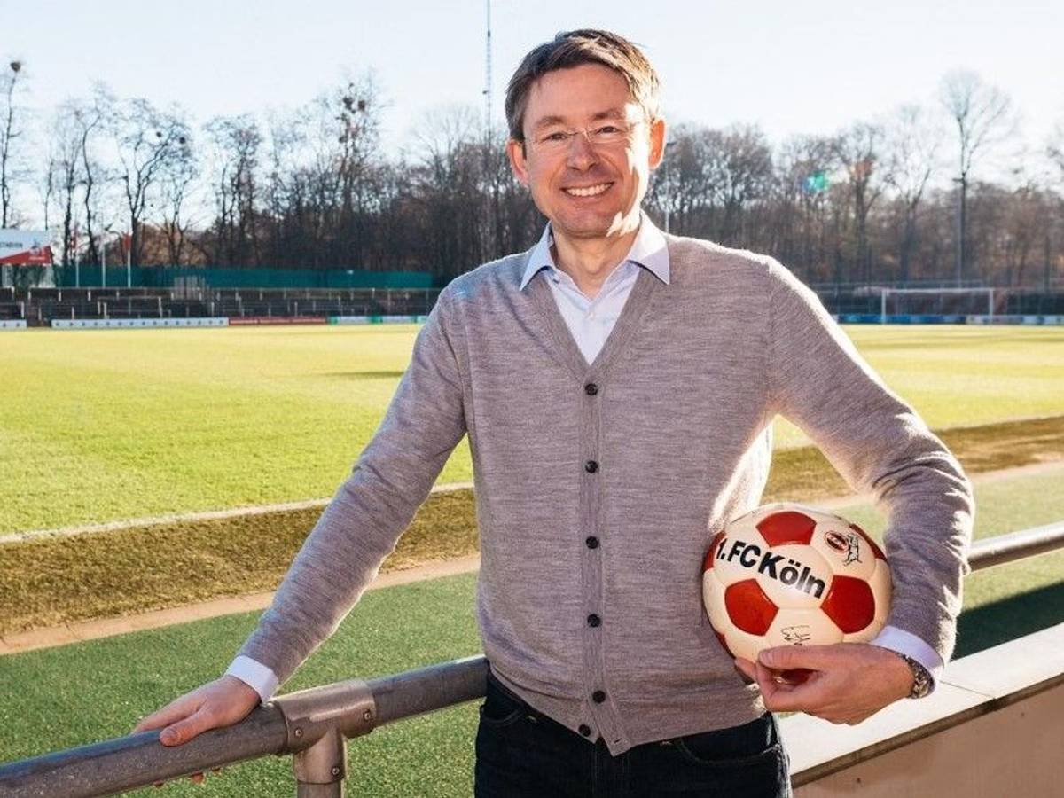 Phillip Herpel, Fußball-Experte und engagierter Fan, erhält am Geißbockheim einen neuen Job, wird Leiter des Vorstandsbüros.