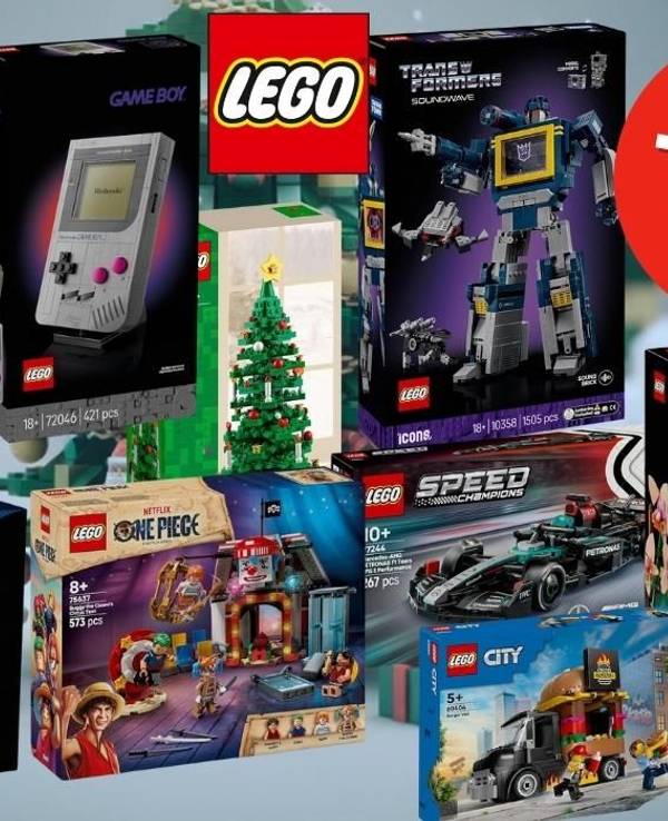 Lego Sets von Technic, Disney, Icons Transformers, Botanical Collection, One Piece, Speed Champions vor einem Hintergrund mit Weihnachtsbaum aus Klemmbausteinen.