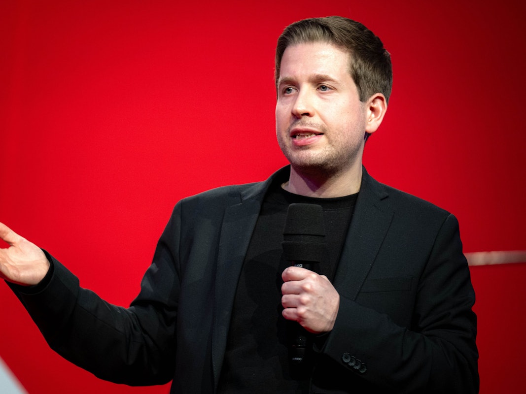 Kevin Kühnert, SPD-Generalsekretär, spricht bei einer Festveranstaltung der SPD Bremen zum 160-jährigen Bestehen.