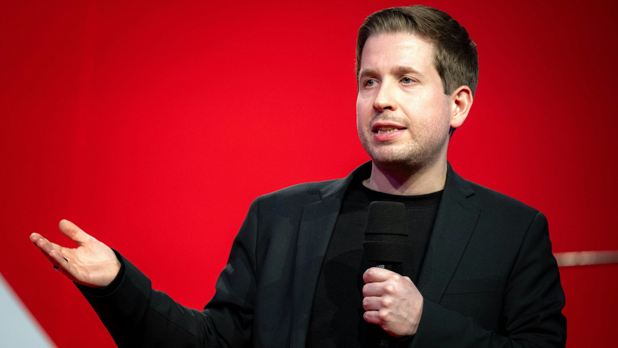 Kevin Kühnert, SPD-Generalsekretär, spricht bei einer Festveranstaltung der SPD Bremen zum 160-jährigen Bestehen.