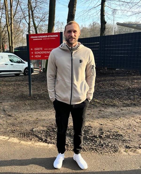 Ex-FC-Profi Marcel Risse stattete dem 1. FC Köln am Freitag (12. Dezember) am Geißbockheim einen Besuch ab.