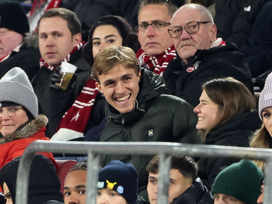 Timo Hübers (1. FC Köln) auf der Tribüne im Rhein-Energie-Stadion am 22. November 2025.