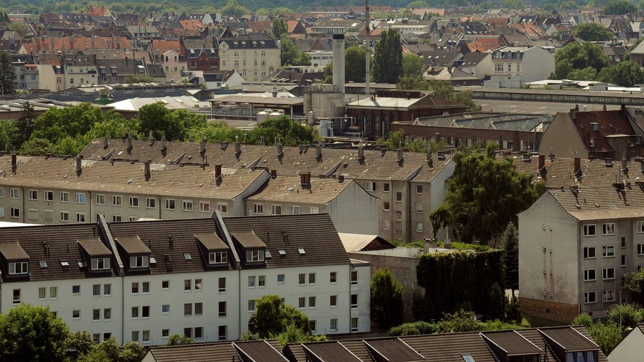 Der Herkulesberg wurde hier fotografiert vom Dach des Bundesverwaltungsamtes in Niehl.
