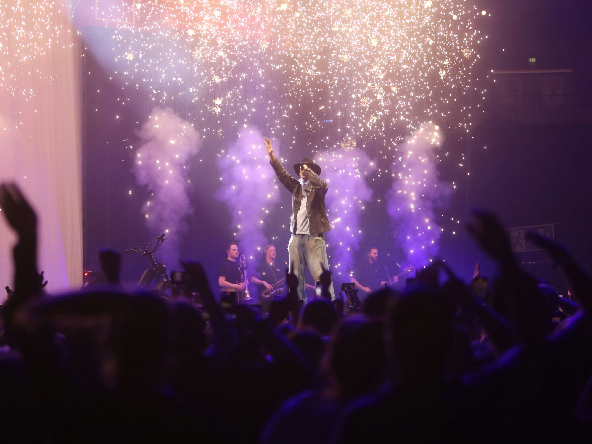 Tream in der vollen Lanxess-Arena.