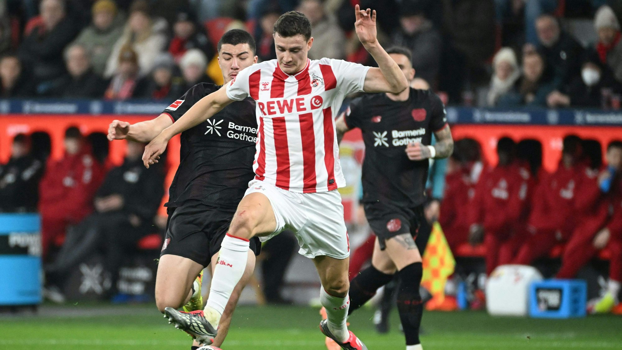 Eric Martel beim 1. FC Köln am Ball.