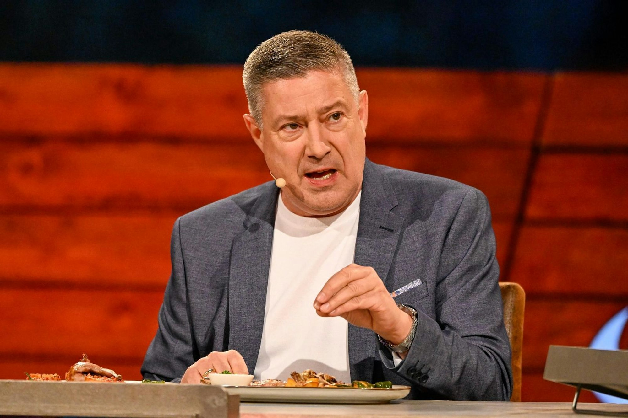 Joachim Llambi hat schon Jury-Erfahrung bei „Grill den Henssler“ gesammelt. (Bild: RTL/Markus Hertrich)