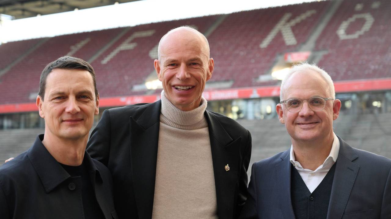 Der neue Vorstand des 1. FC Köln mit Vize Ulf Sobek, Präsident Jörn Stobbe und Vize Jörg Alvermann (v.l.).