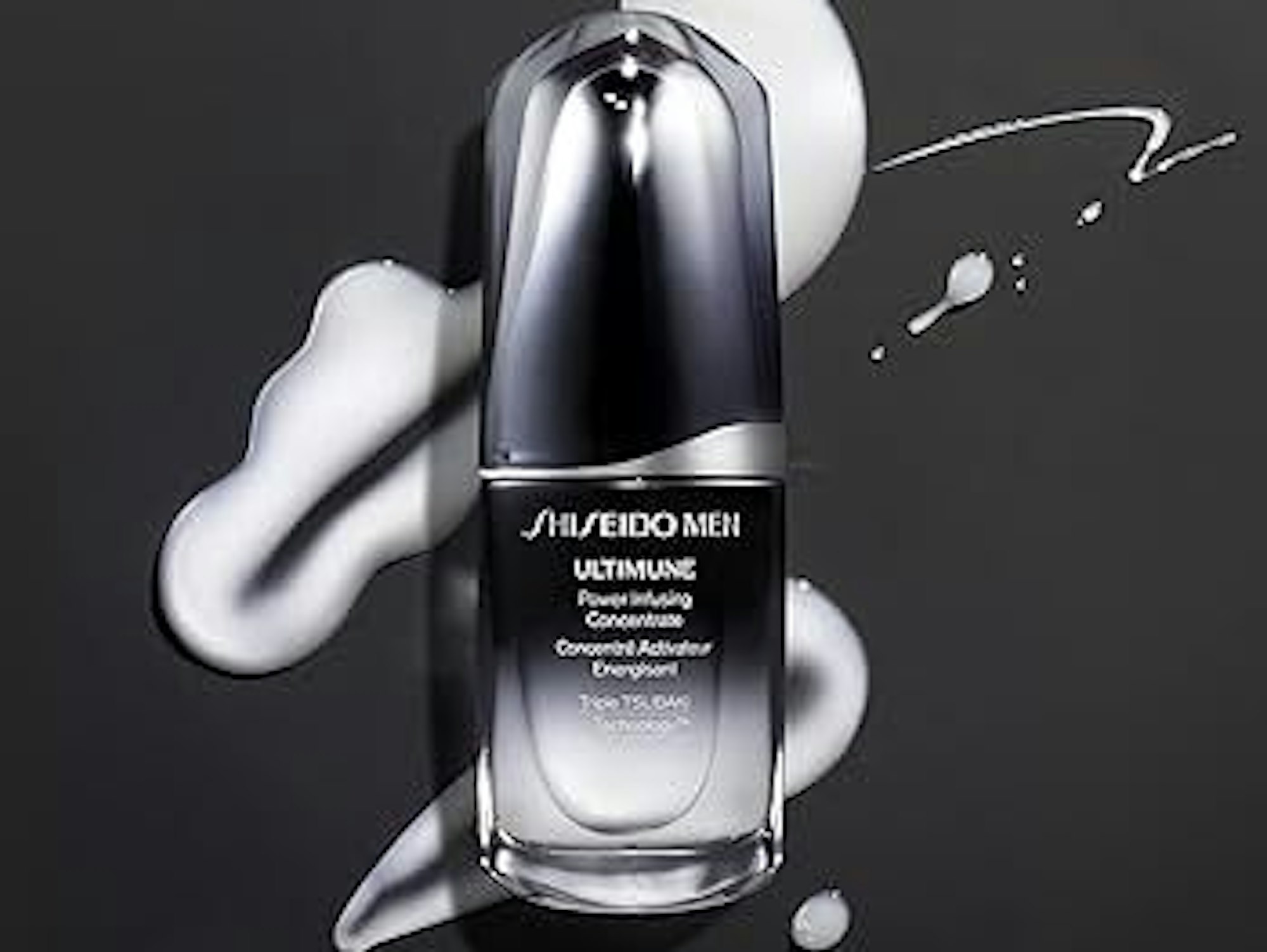 Ein schwarzes Fläschchen mit einem Gesichtsserum