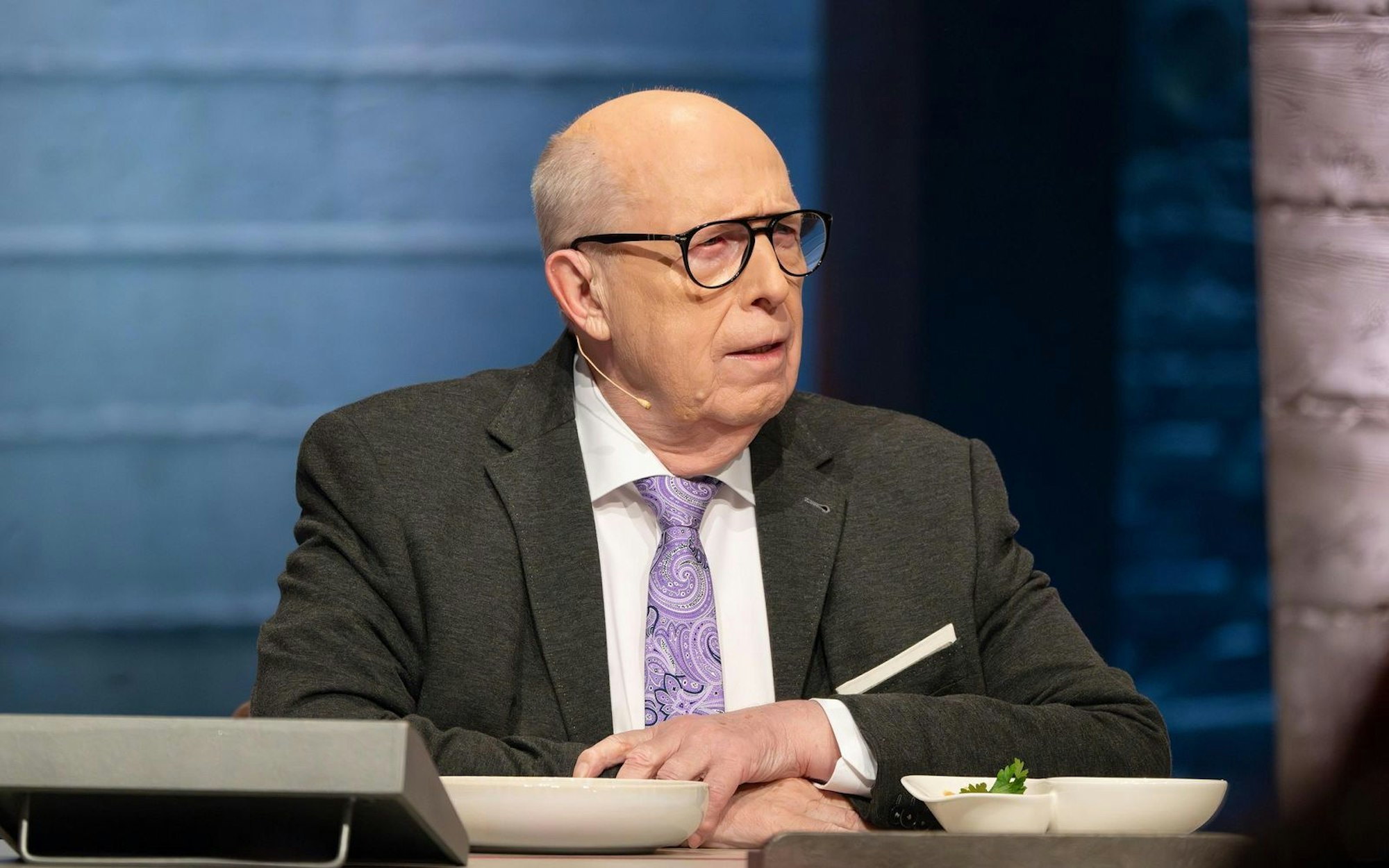 Reiner Calmund gehörte zwölf Jahre lang zur Jury der Kochsendung „Grill den Henssler“. Nun steht sein Nachfolger fest. (Bild: RTL / Markus Hertrich)