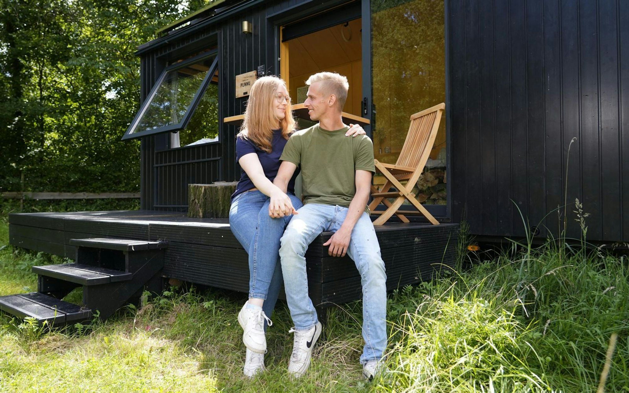Hofdame Pauline besucht Bauer Christopher in Brandenburg. (Bild: RTL)