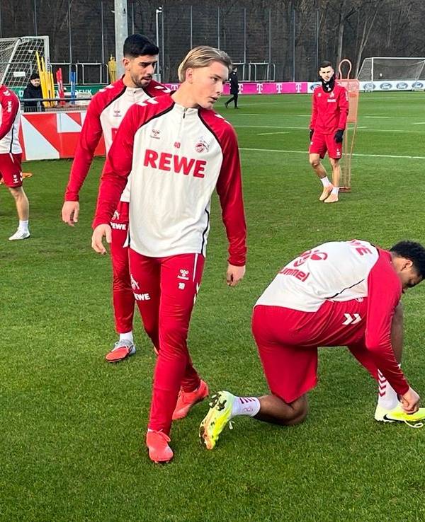 Fynn Schenten im Profi-Training.