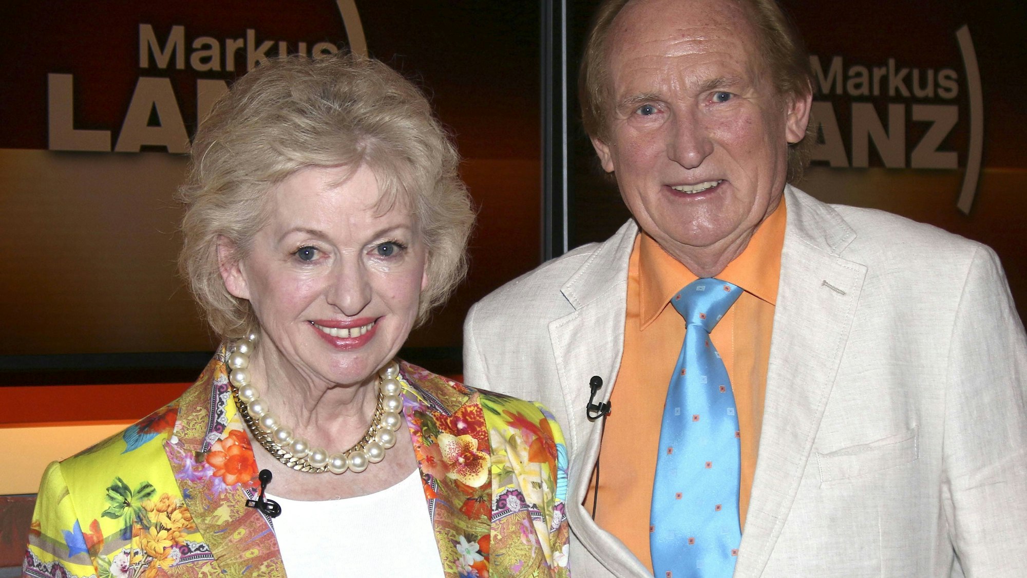 Ingrid und Klaus Kalinowski 2015 im Studio der Talkshow „Markus Lanz“.