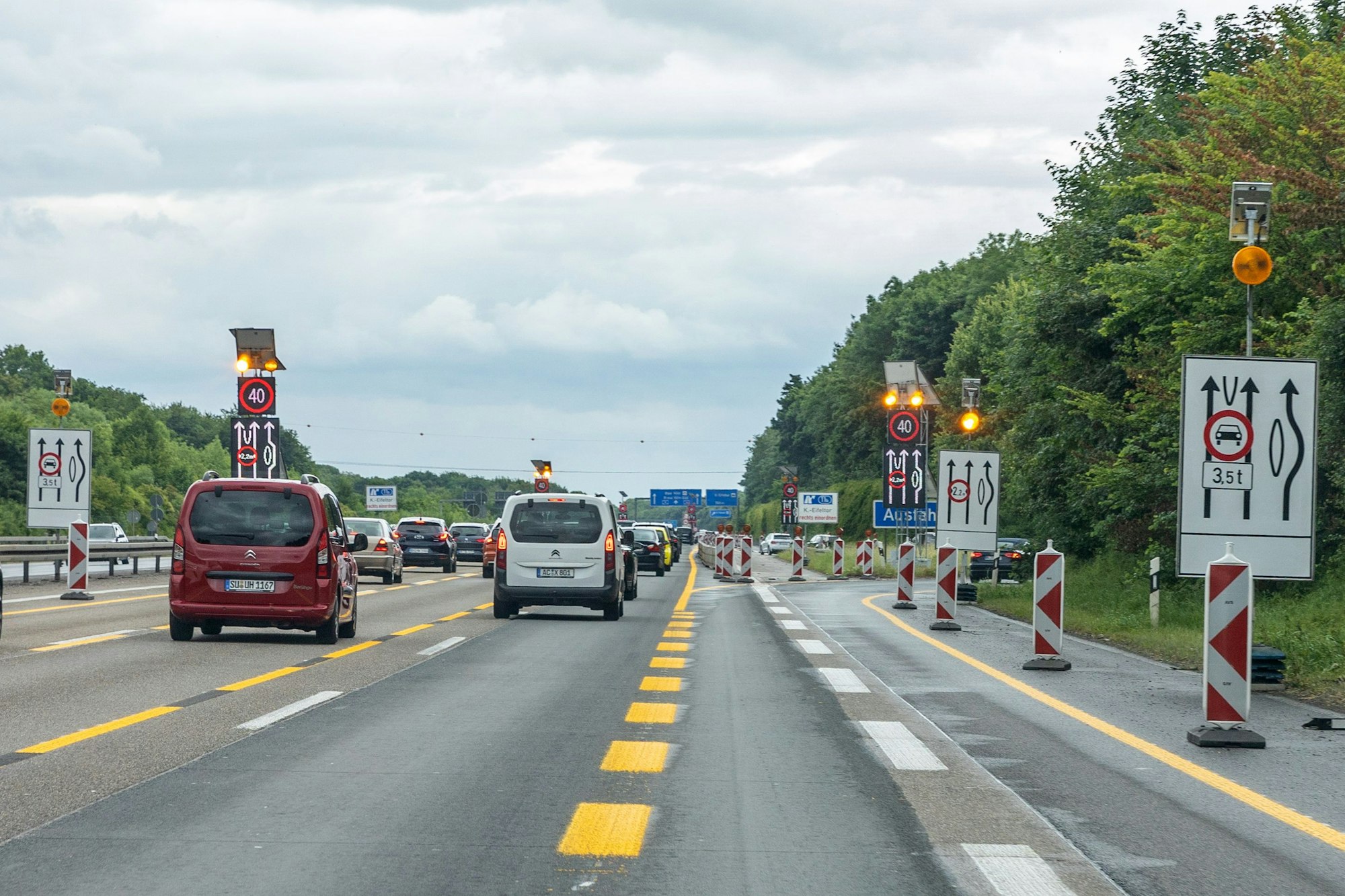 Die A4 an der Anschlussstelle Köln-Eifeltor ist zum Unfall-Schwerpunkt geworden. Hier ist sie im Mai zu sehen.
