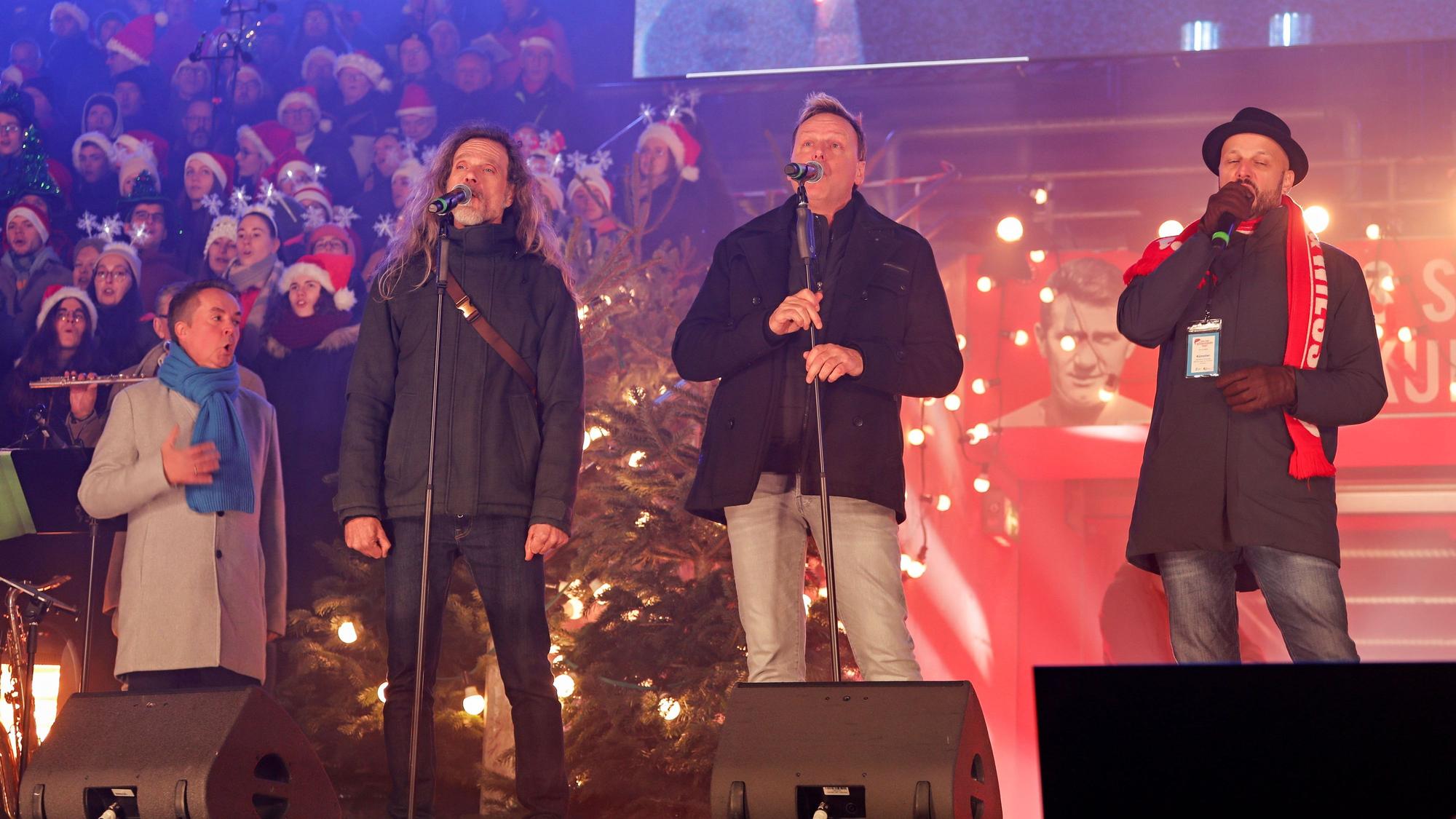Die Bläck Fööss bei „Loss mer Weihnachtsleeder singe“.