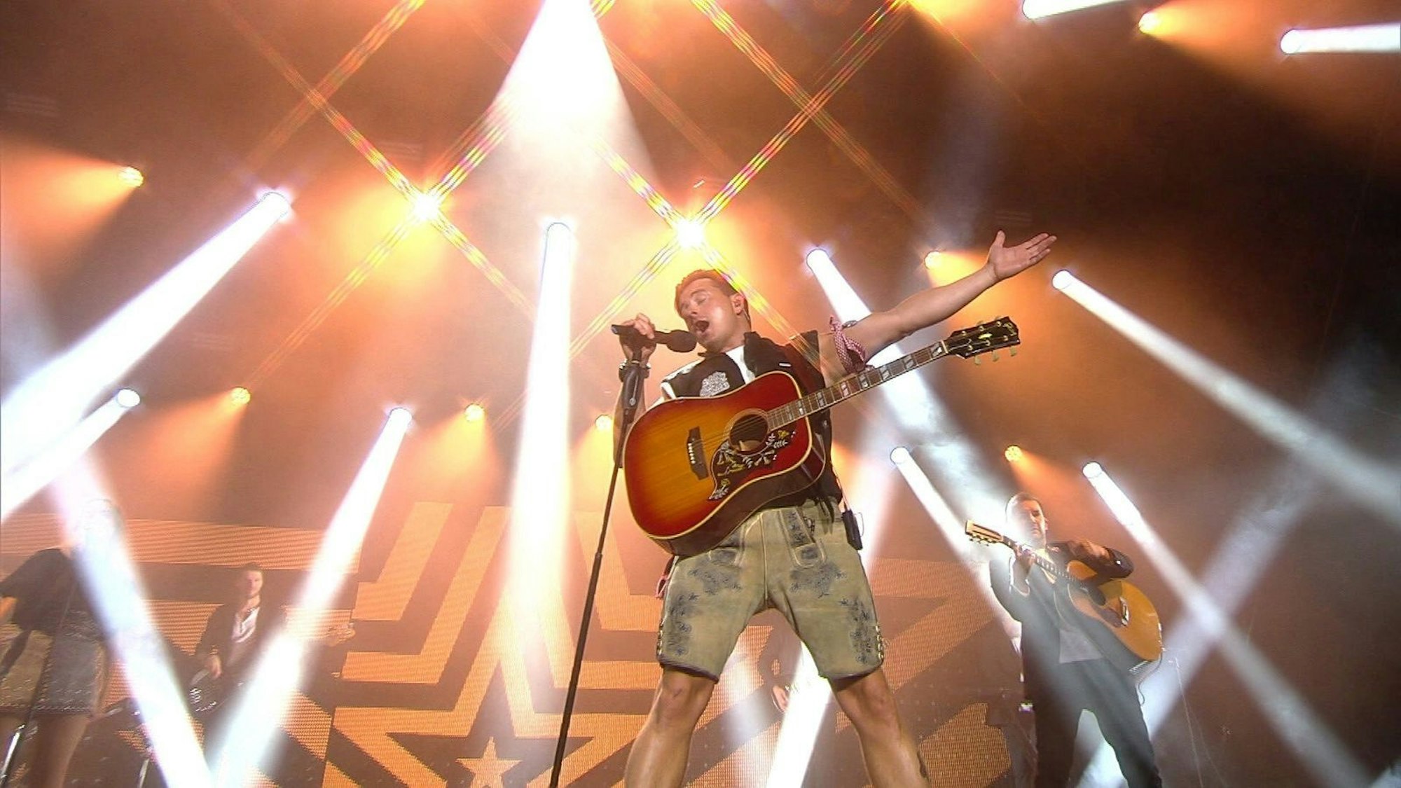 Andreas Gabalier kultiviert seit Jahren sein Image als „Volks-Rock'n'Roller“. (Bild: ZDF und ORF/ Constanze Grießler)