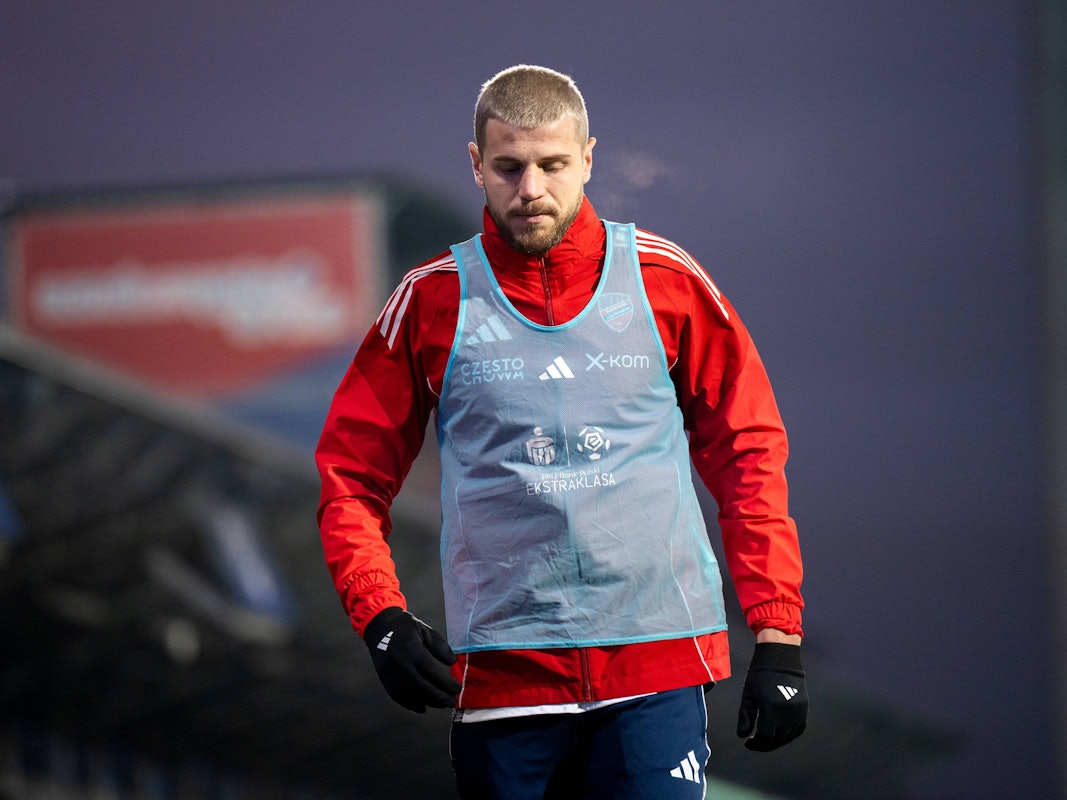 Imad Rondic beim Spiel gegen Zaglebie Lubin.