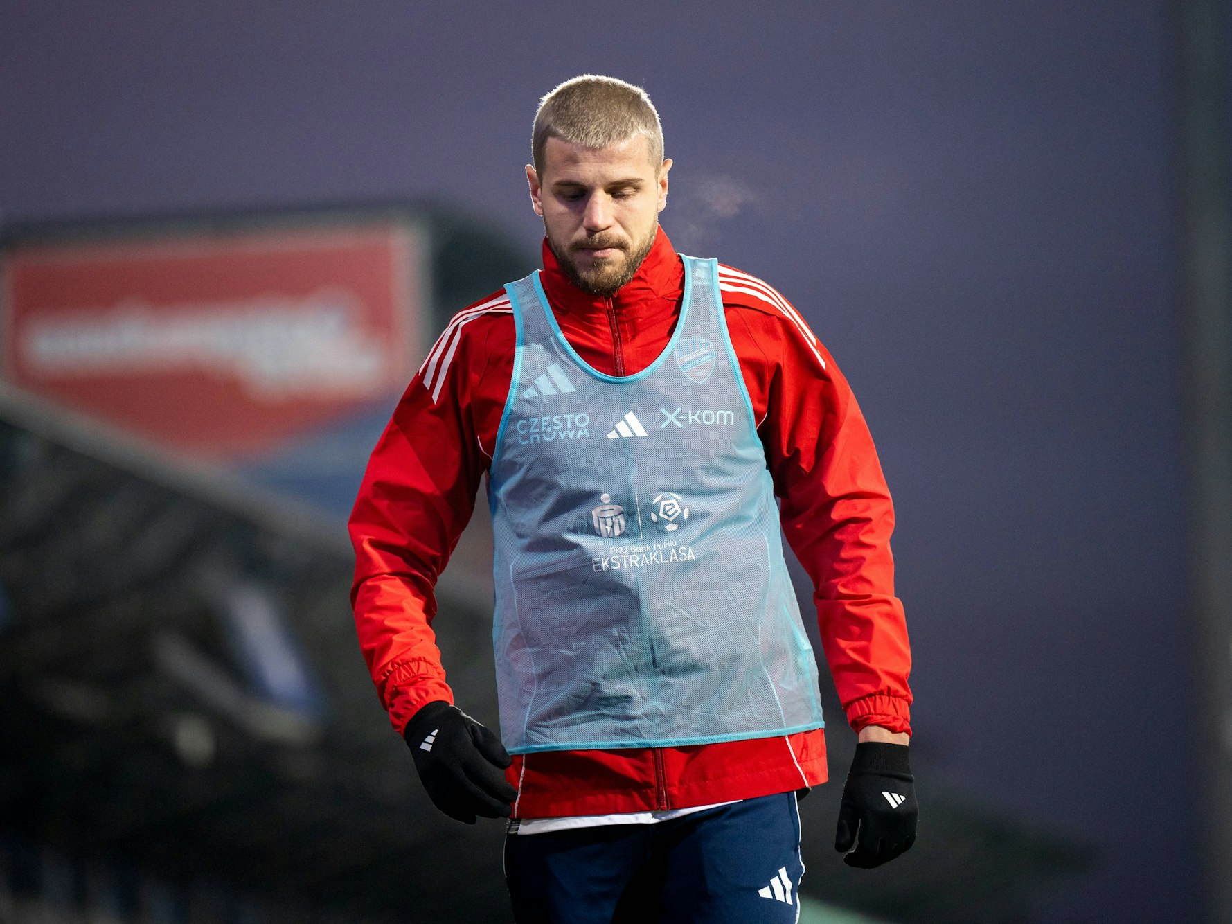 Imad Rondic beim Spiel gegen Zaglebie Lubin.